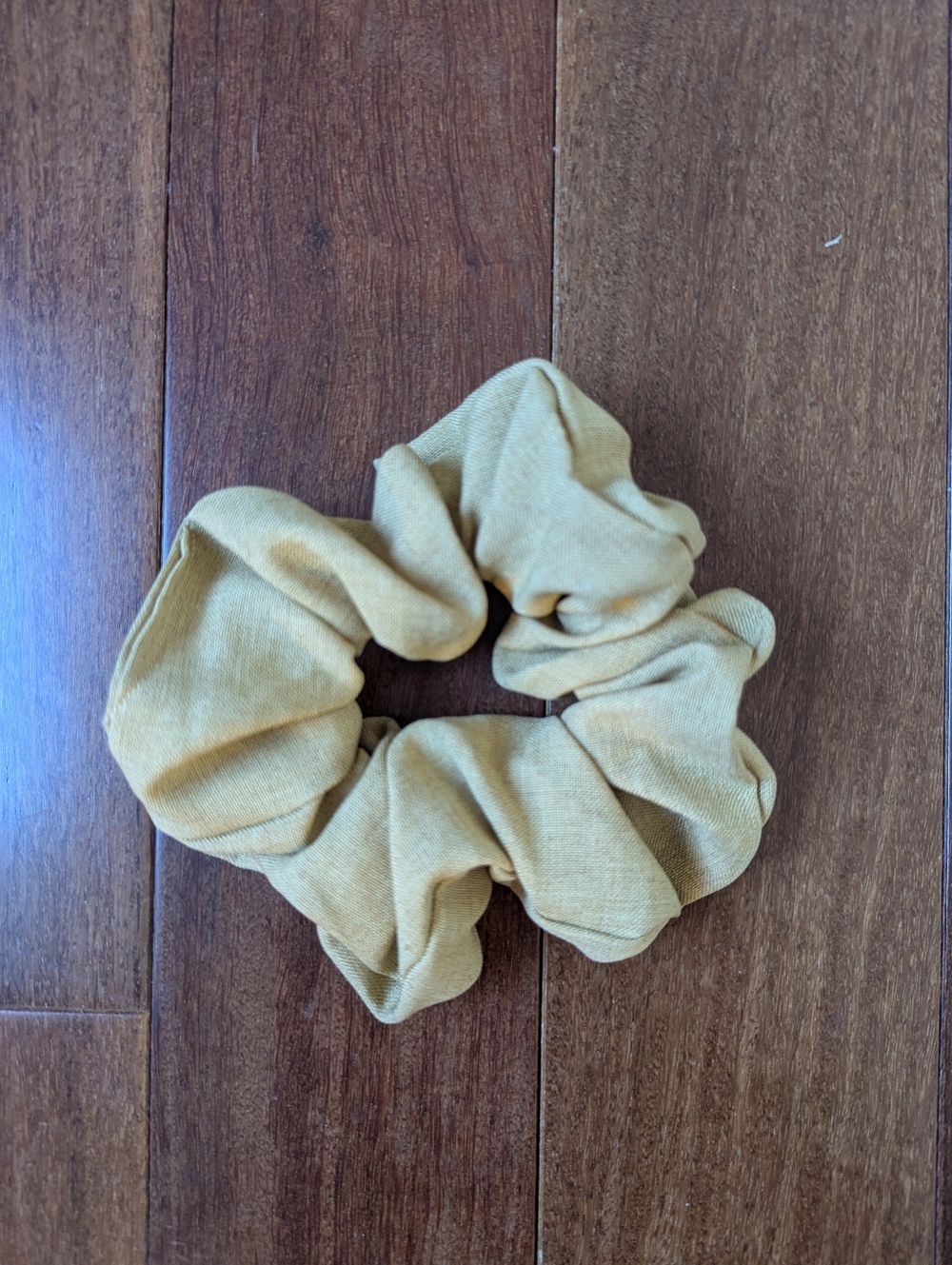 Rose maternité Yellow Scrunchie